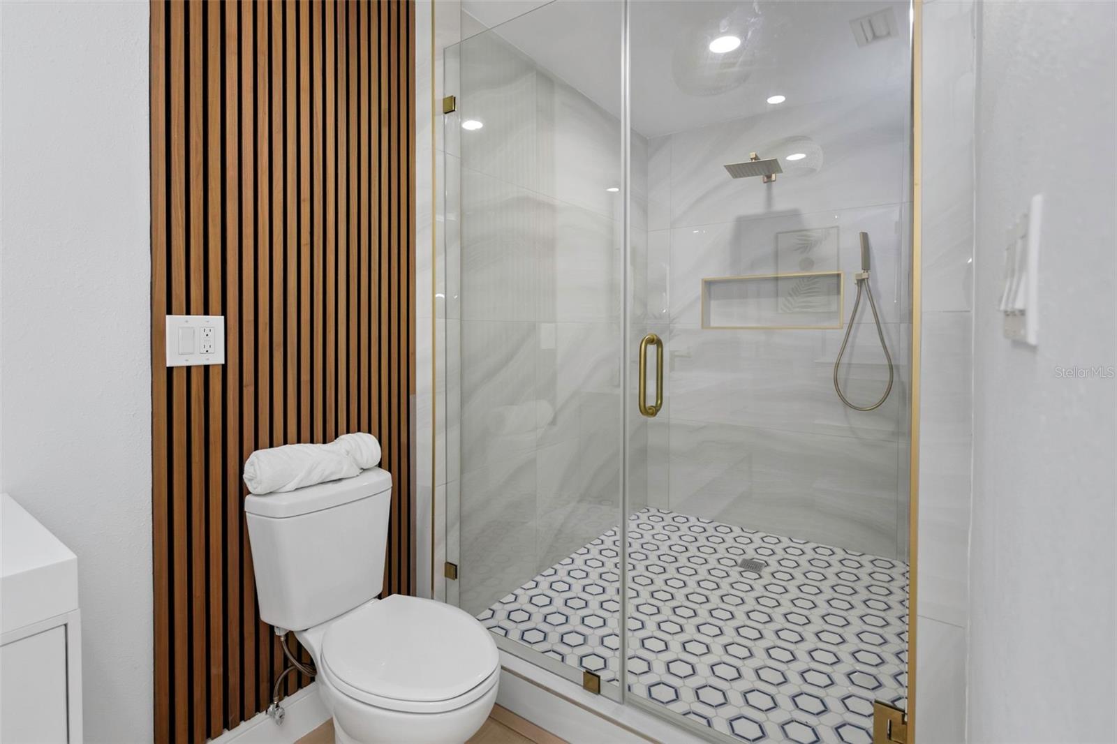 APOLLO BEACH UNIT 13 PT 1 RE - Residential