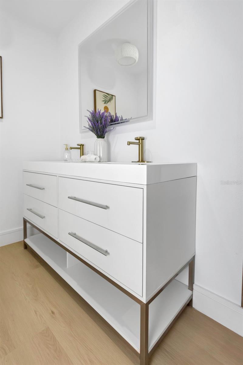 APOLLO BEACH UNIT 13 PT 1 RE - Residential