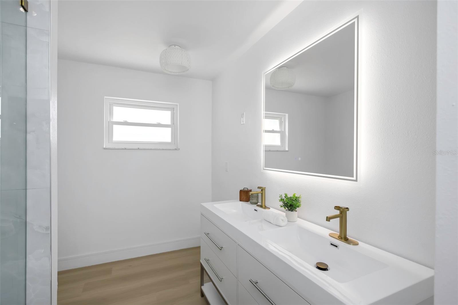 APOLLO BEACH UNIT 13 PT 1 RE - Residential