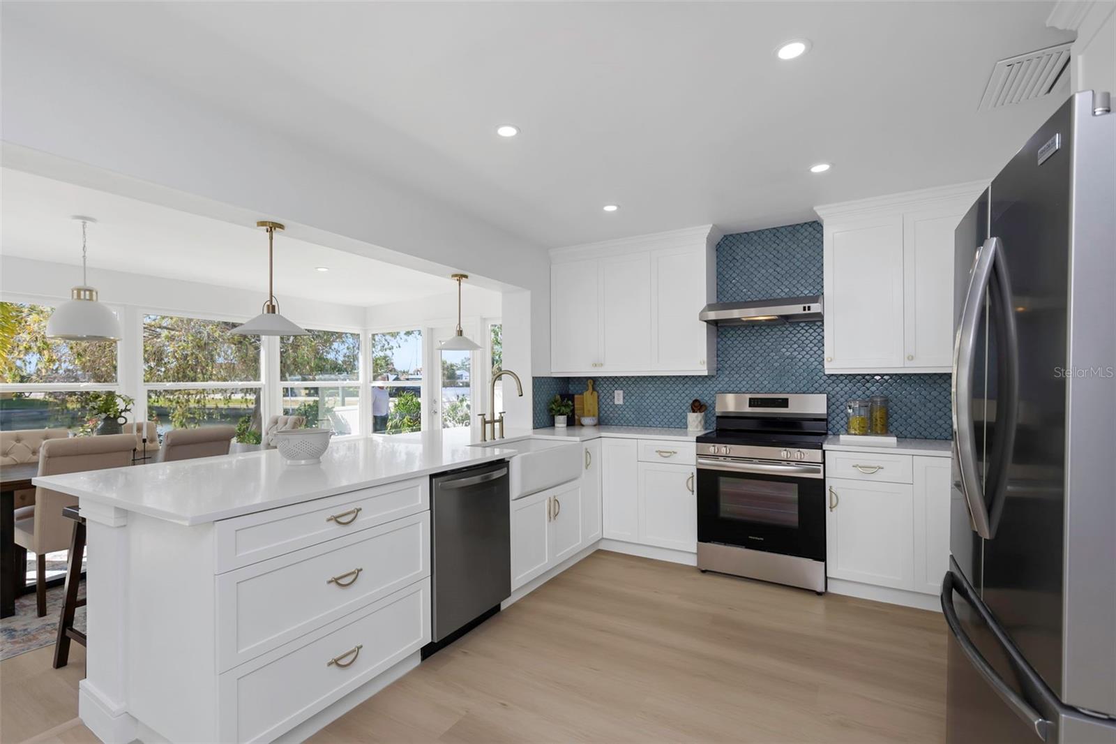 APOLLO BEACH UNIT 13 PT 1 RE - Residential