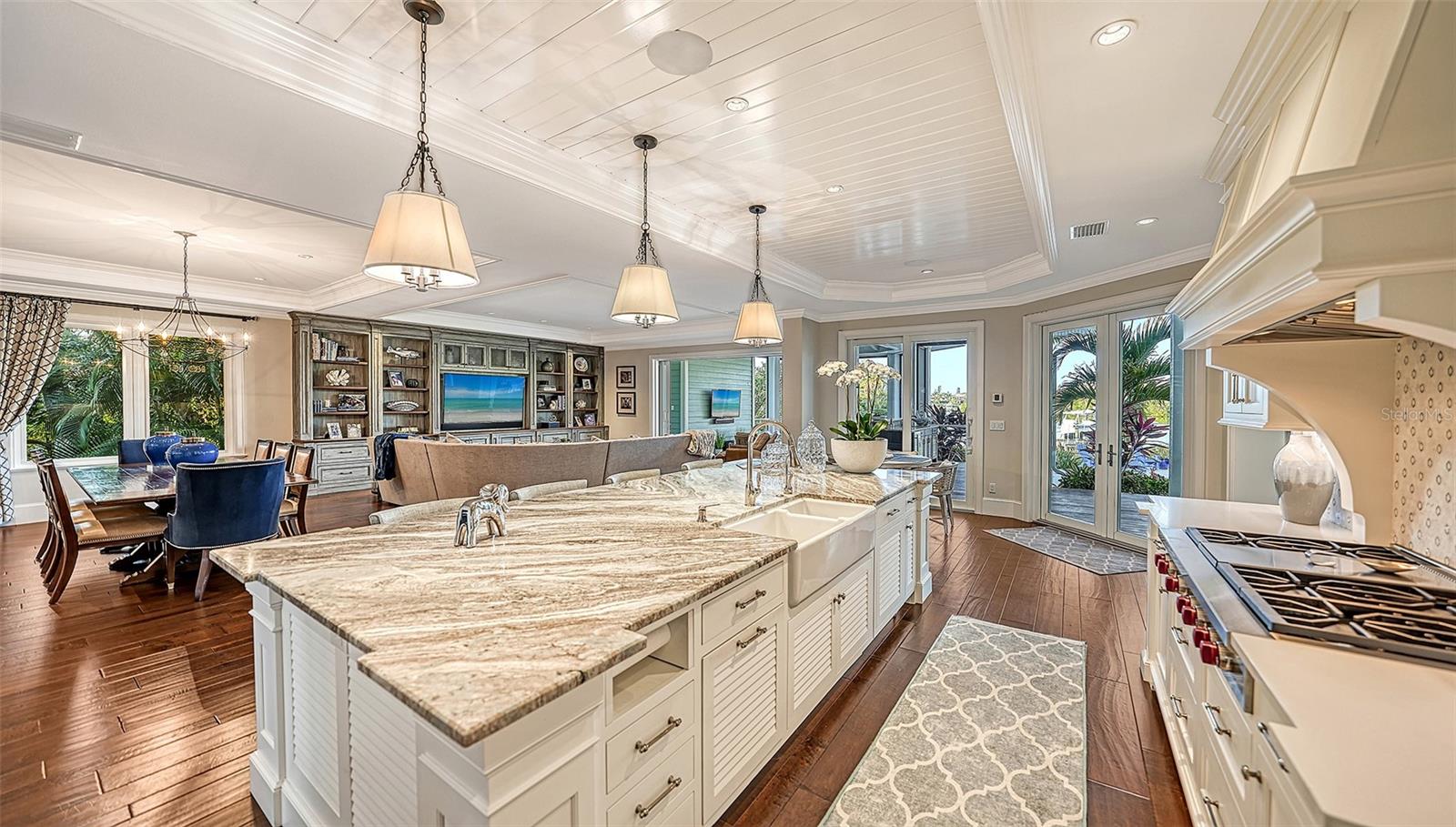 COCOANUT BAYOU - Residential