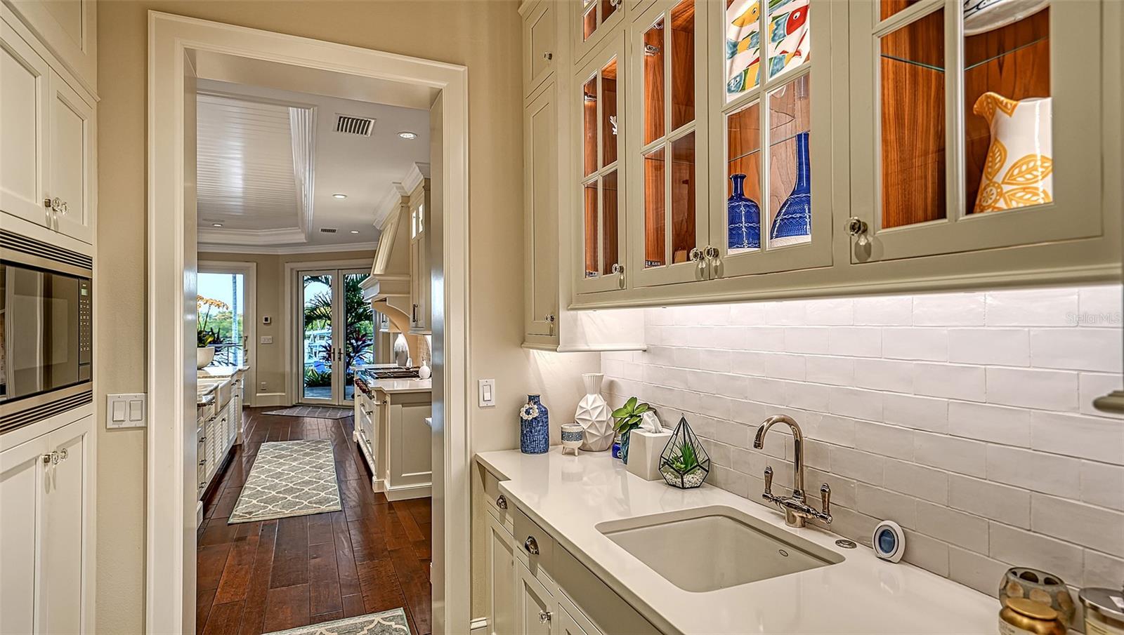 COCOANUT BAYOU - Residential