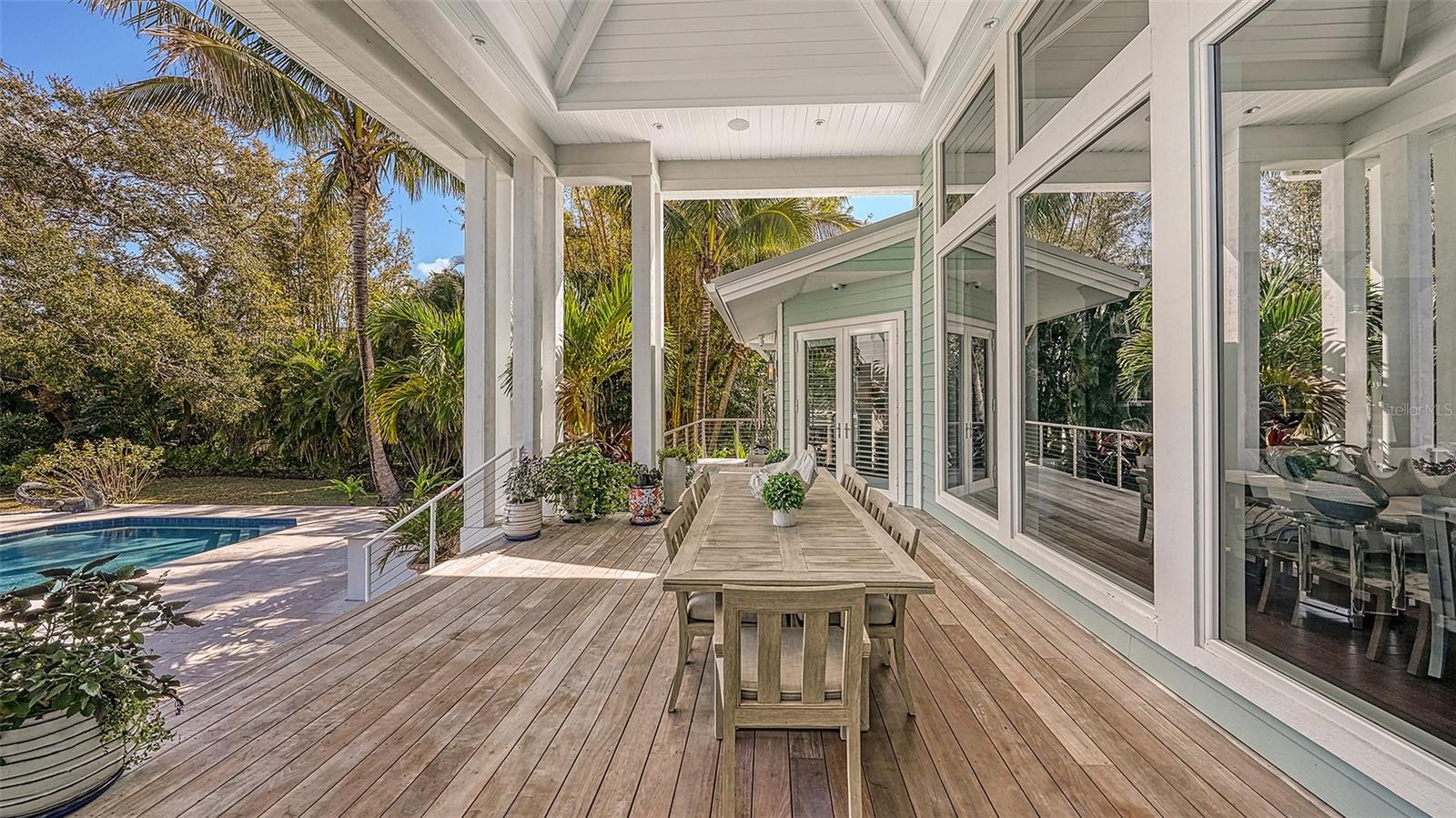 COCOANUT BAYOU - Residential
