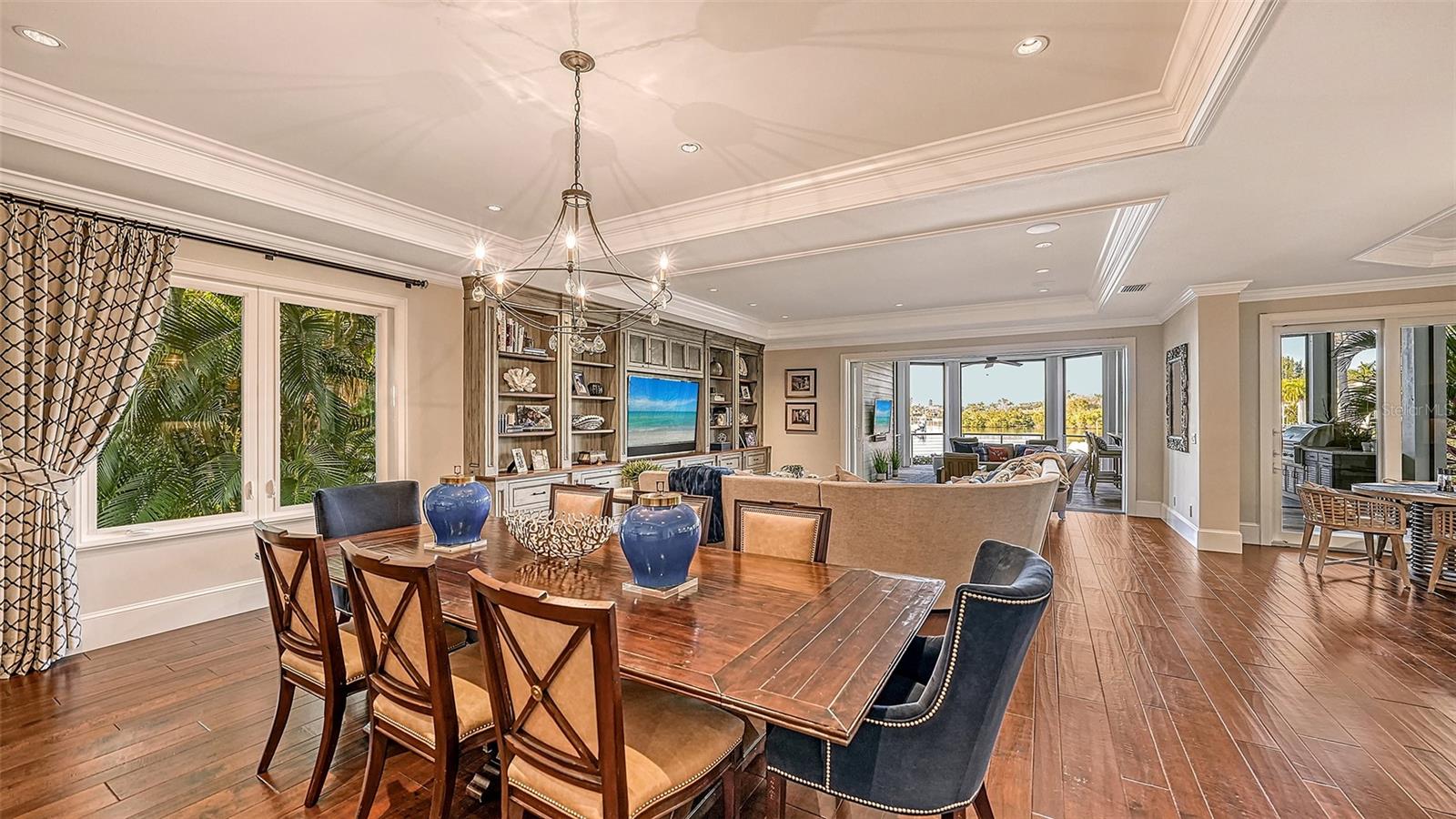 COCOANUT BAYOU - Residential