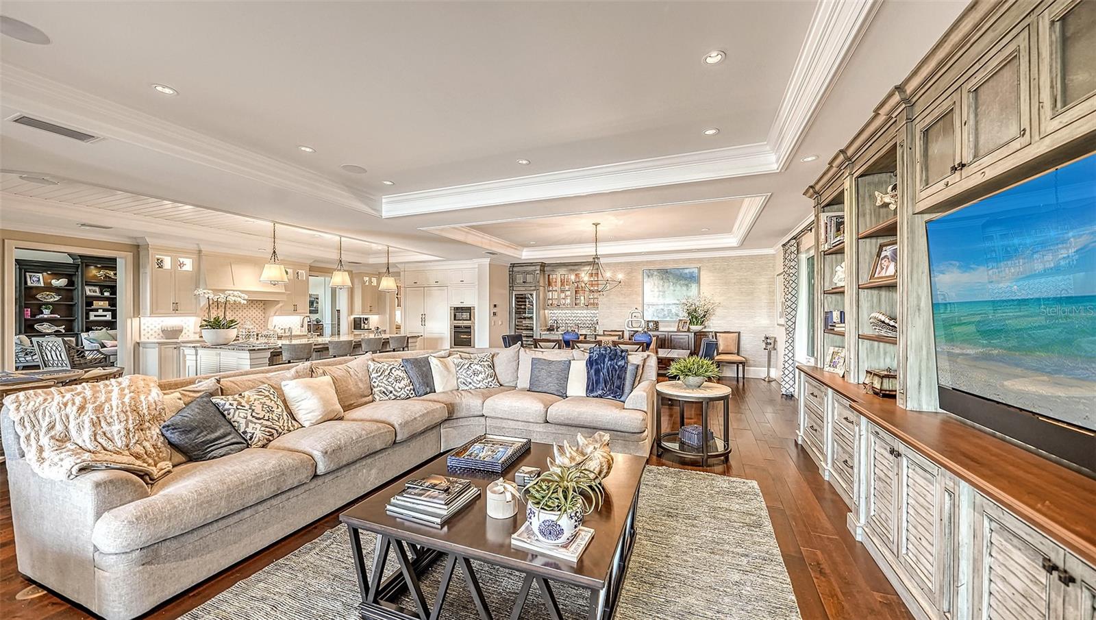COCOANUT BAYOU - Residential