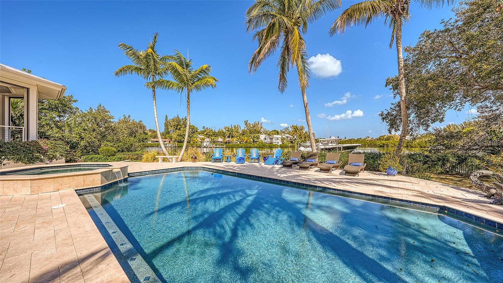 COCOANUT BAYOU - Residential