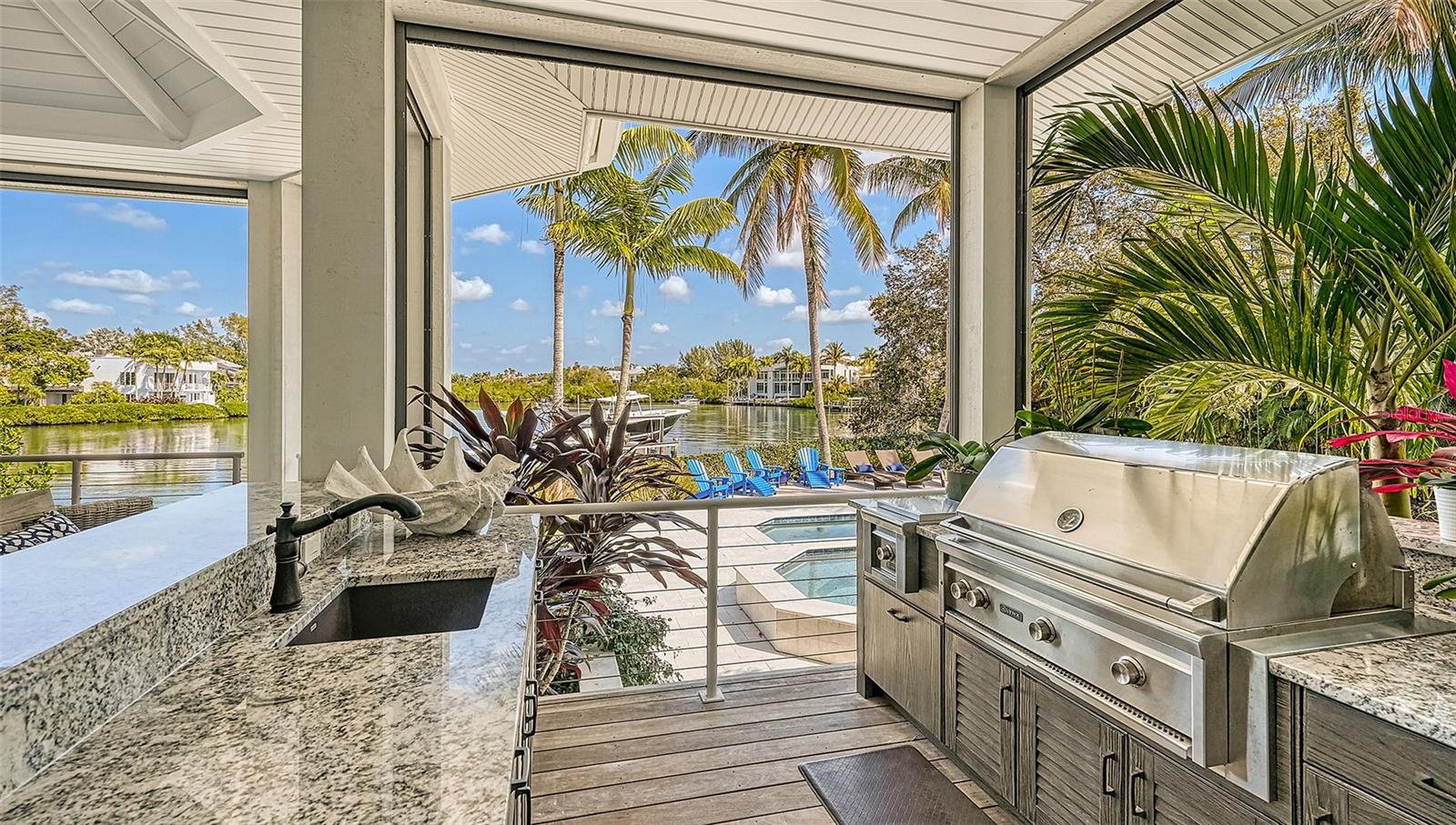 COCOANUT BAYOU - Residential