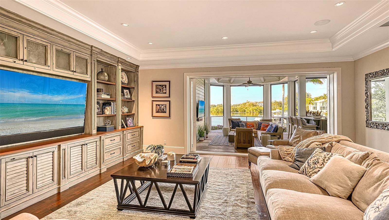 COCOANUT BAYOU - Residential