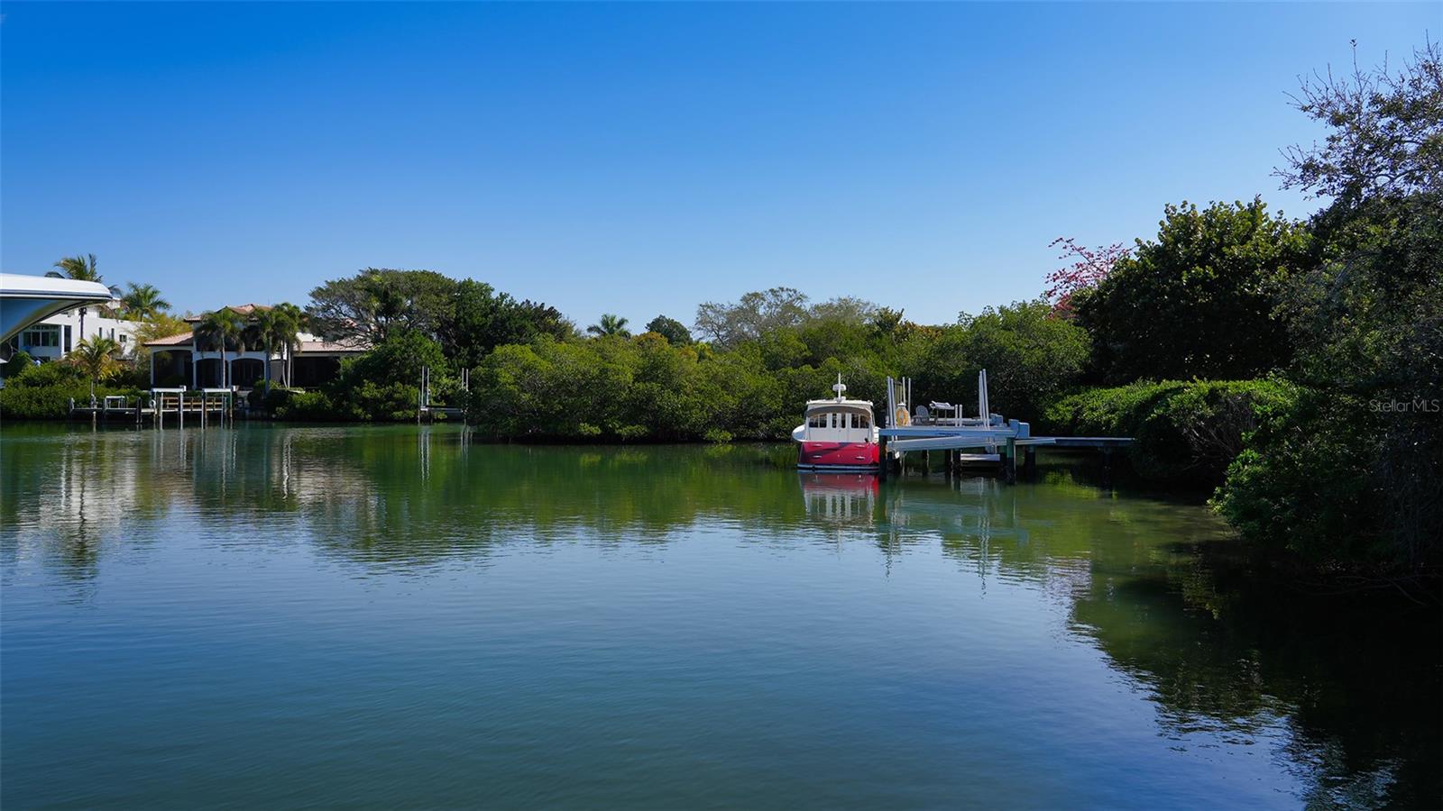 COCOANUT BAYOU - Residential