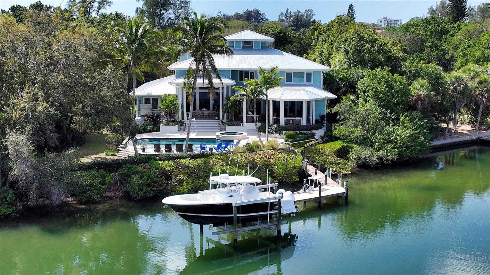 COCOANUT BAYOU - Residential