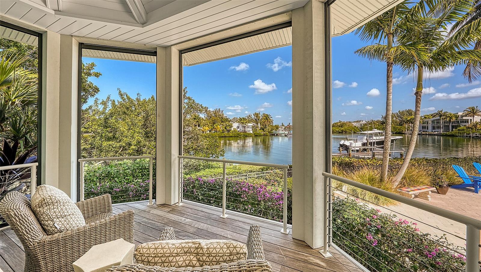 COCOANUT BAYOU - Residential