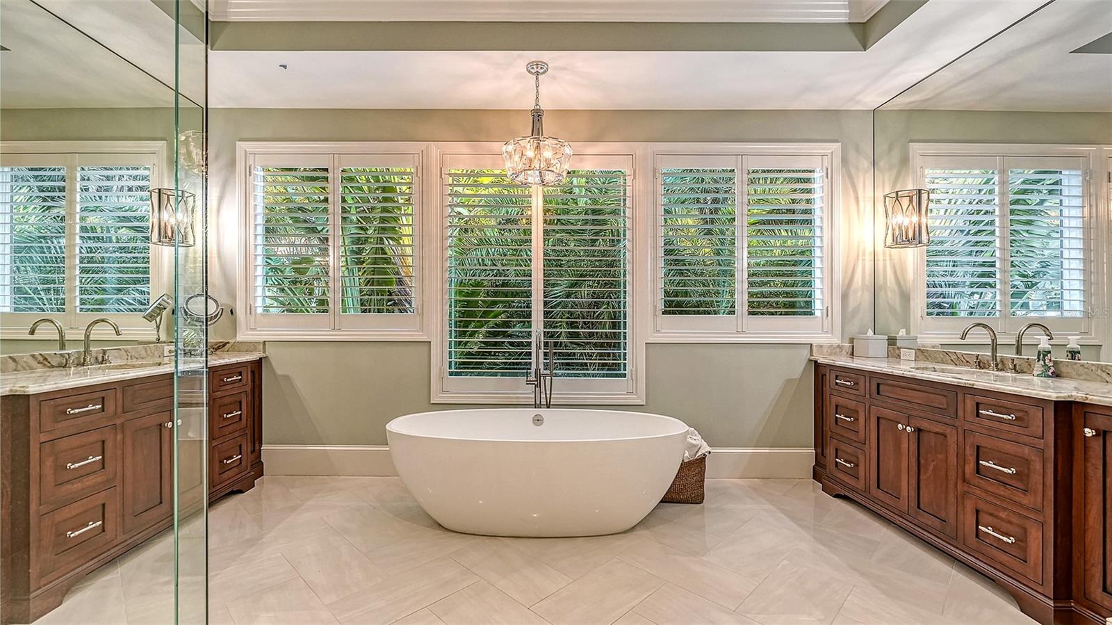 COCOANUT BAYOU - Residential