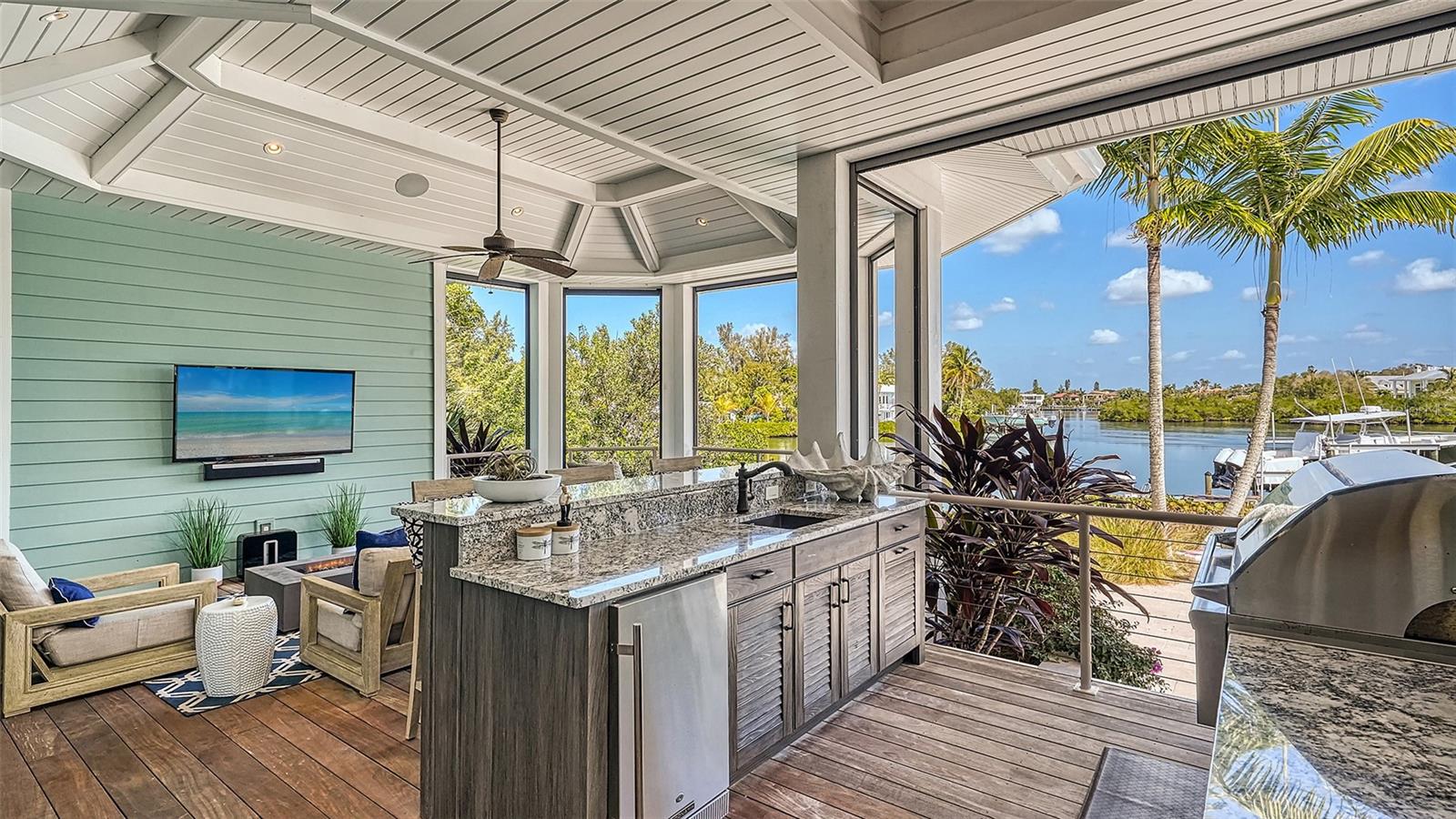 COCOANUT BAYOU - Residential