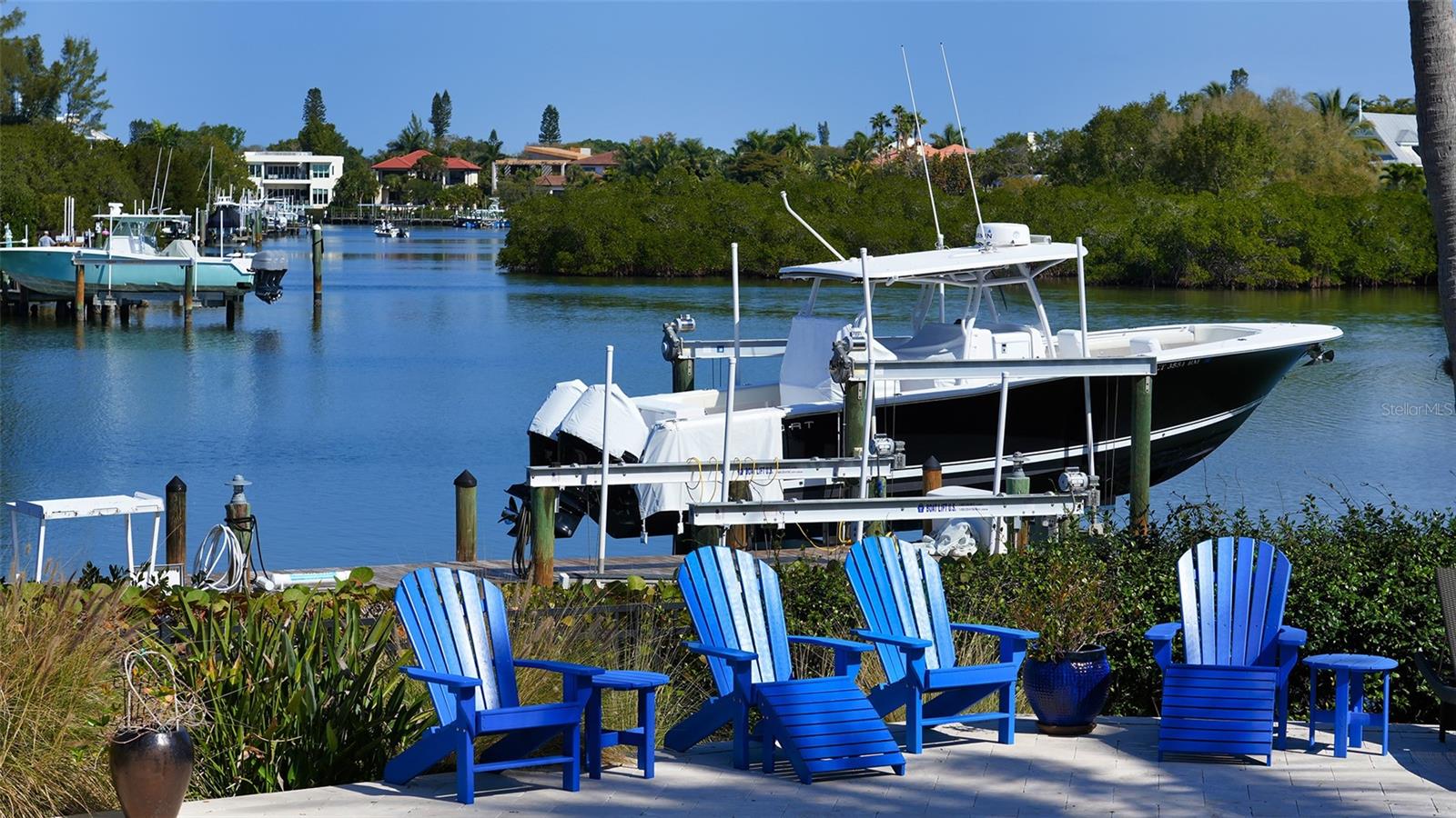 COCOANUT BAYOU - Residential