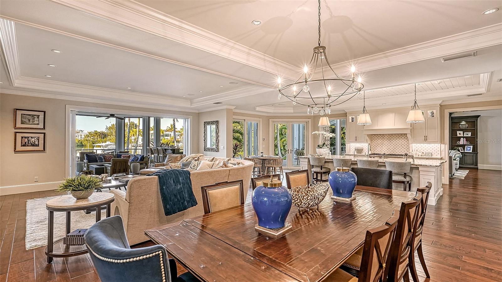 COCOANUT BAYOU - Residential