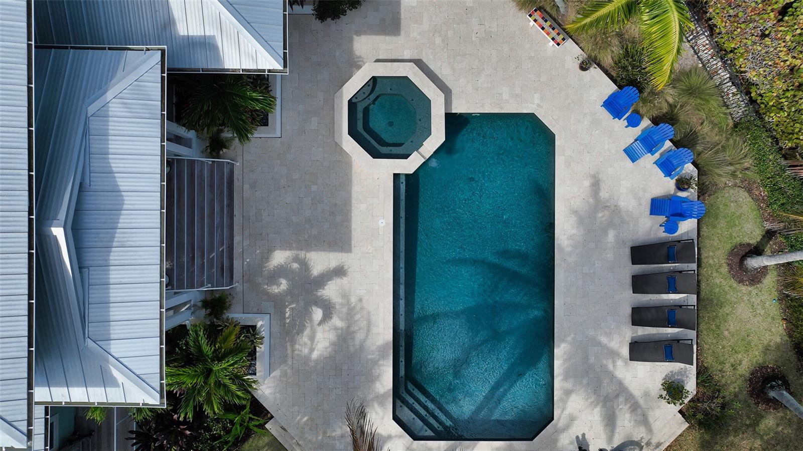COCOANUT BAYOU - Residential