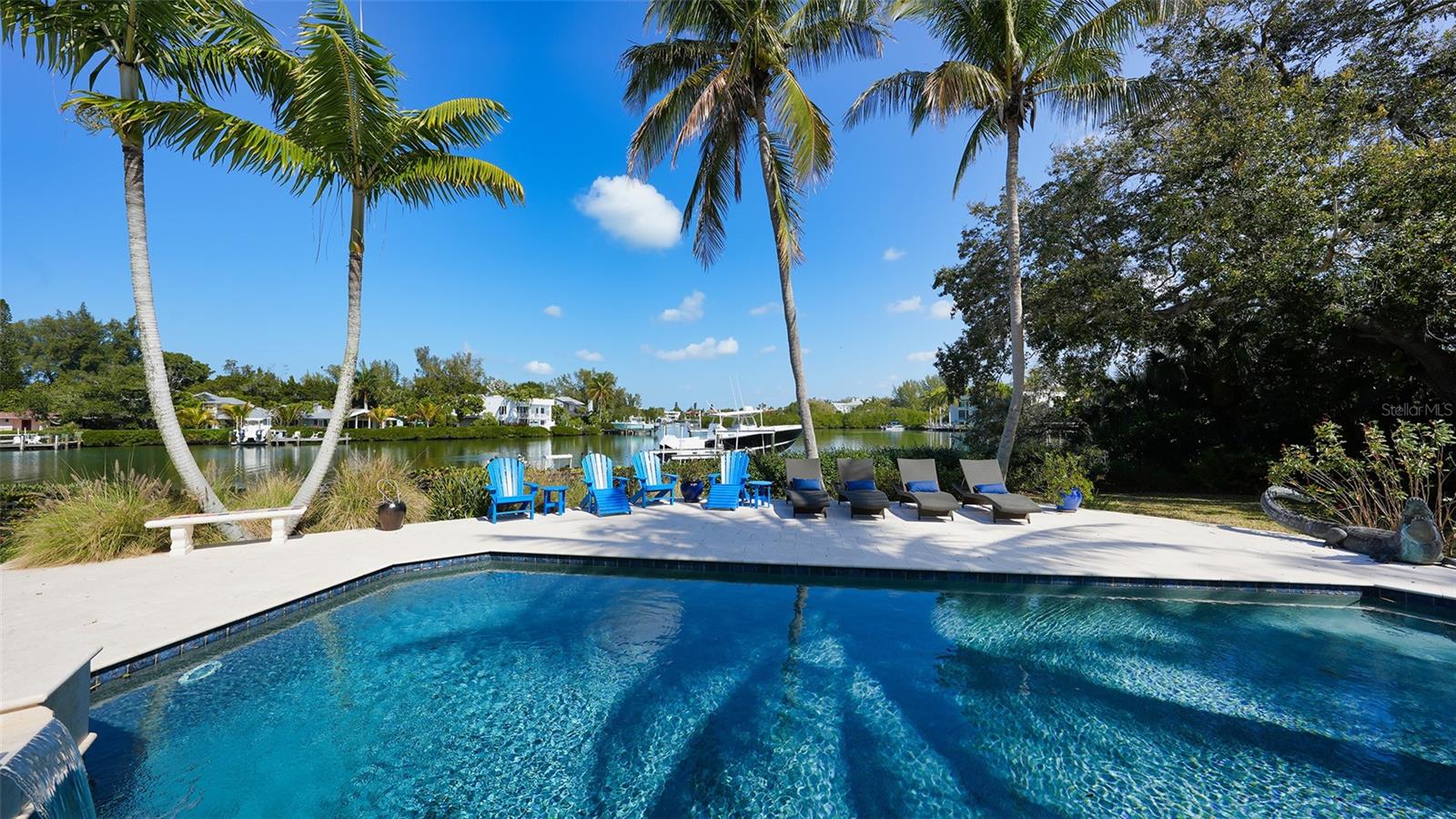 COCOANUT BAYOU - Residential