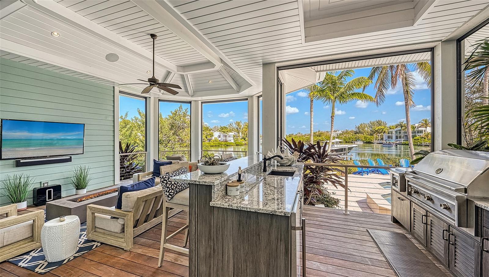 COCOANUT BAYOU - Residential