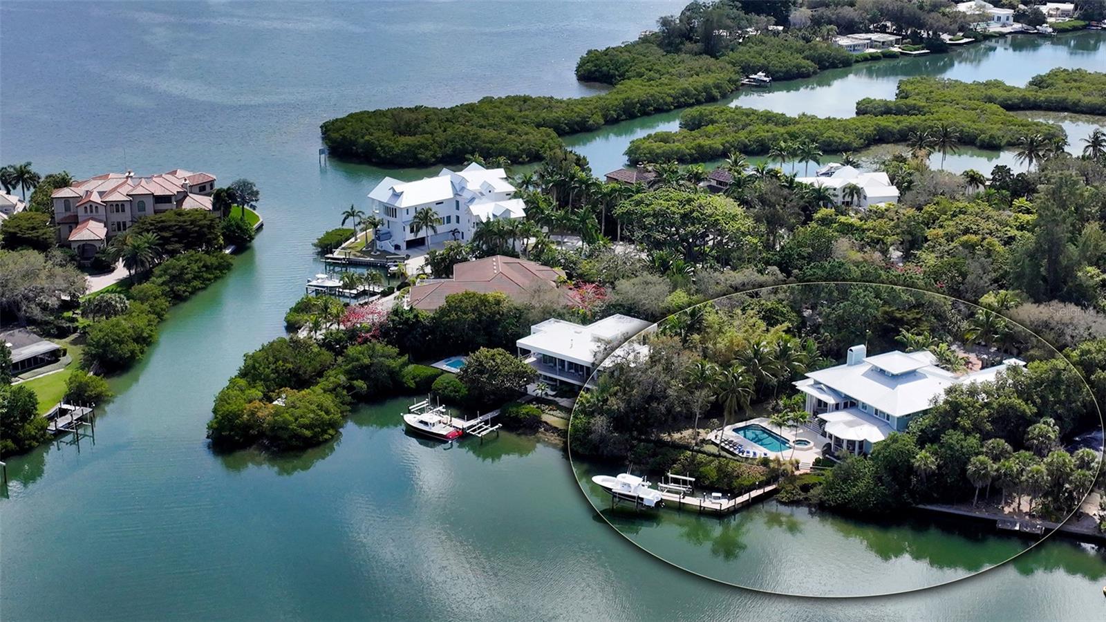 COCOANUT BAYOU - Residential