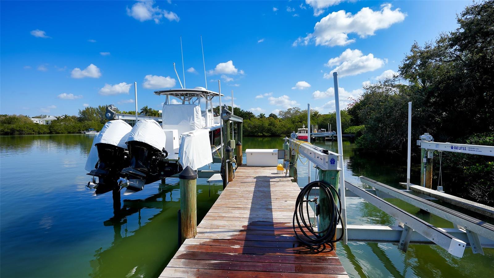 COCOANUT BAYOU - Residential