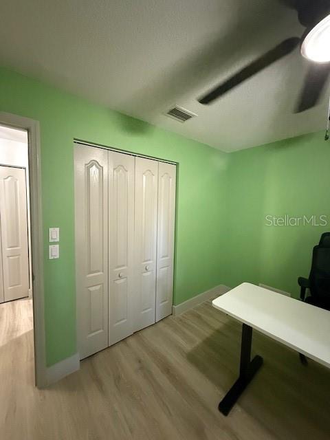 PALM HARBOR CENTER PH 01 - Residential Lease