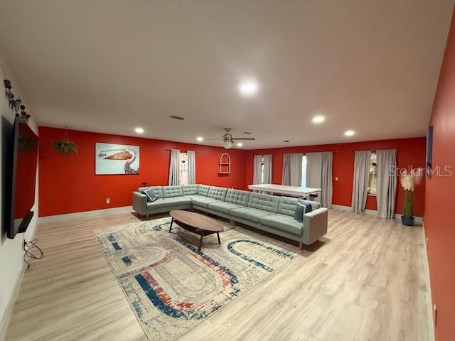 PALM HARBOR CENTER PH 01 - Residential Lease