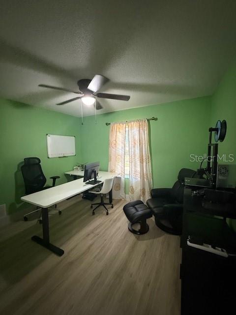 PALM HARBOR CENTER PH 01 - Residential Lease