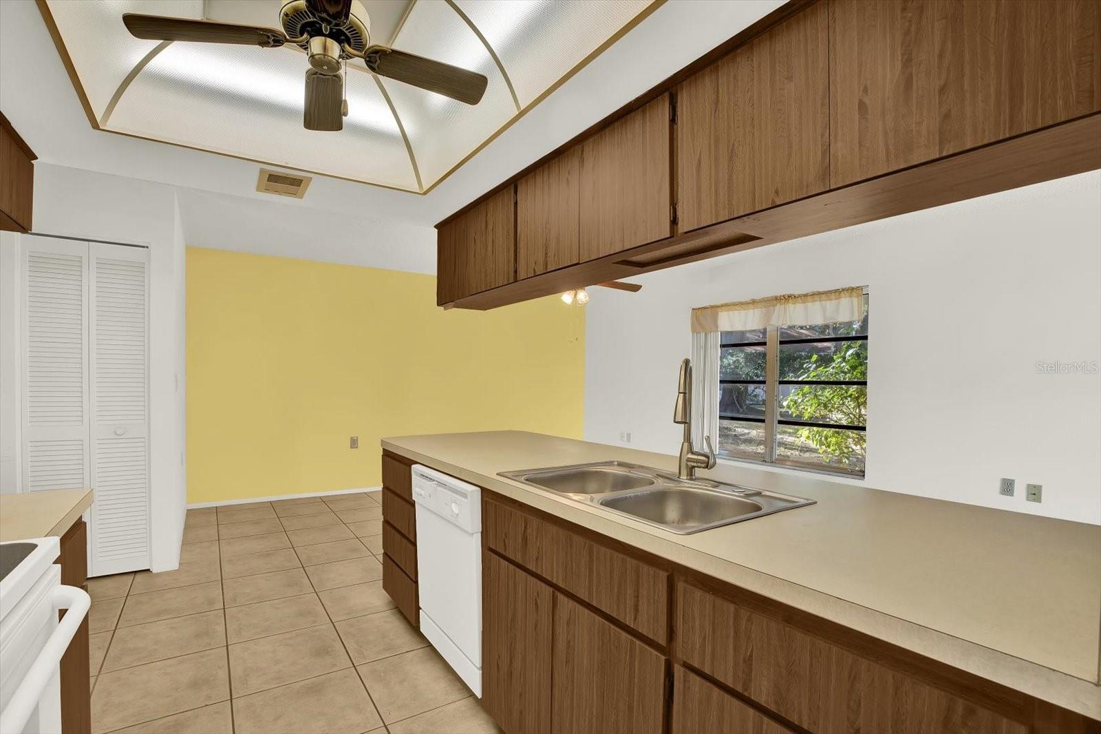 TIMBER OAKS - Residential