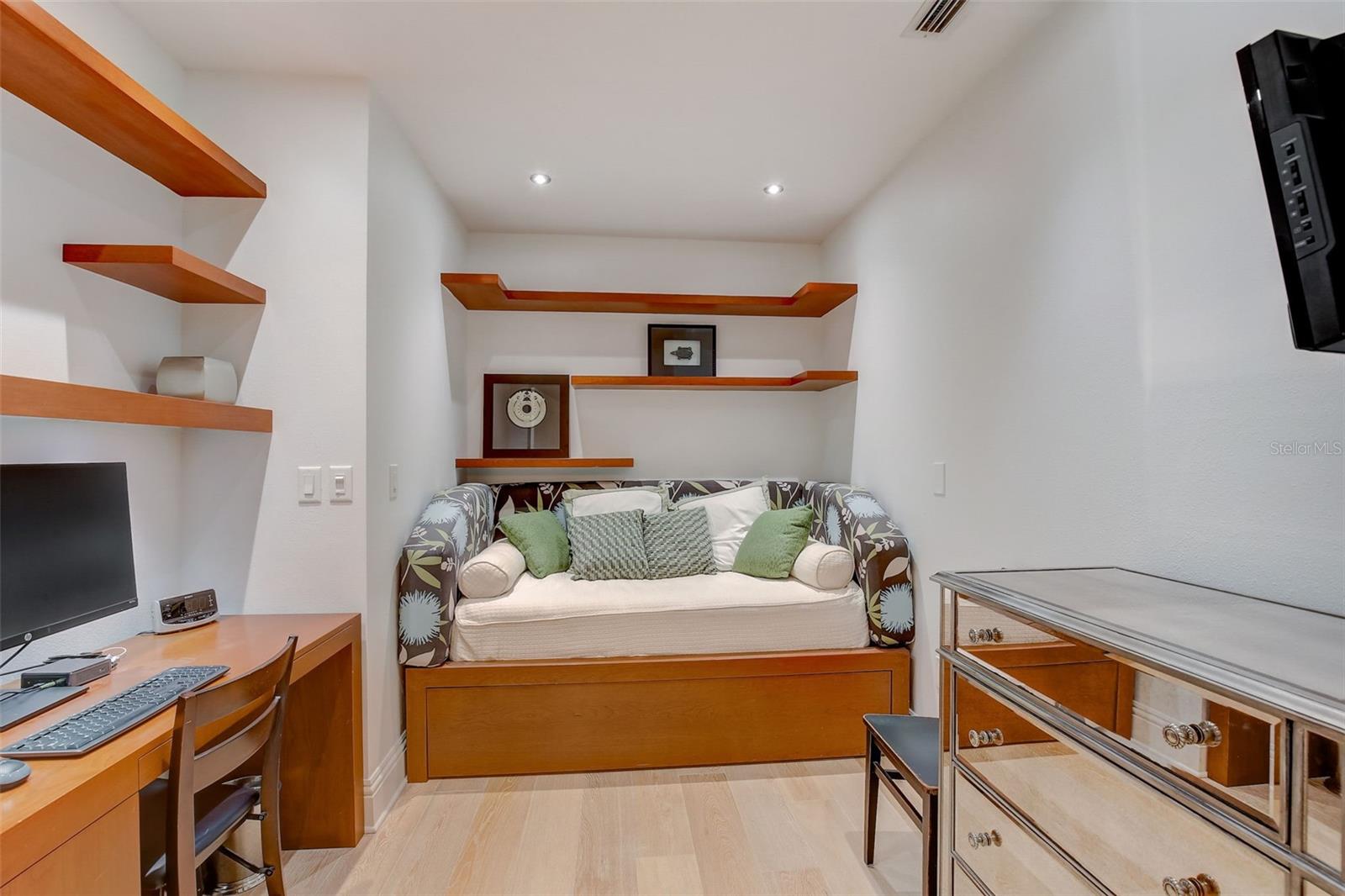 RESIDENCES AT SANDPEARL RESORT CONDO - Residential