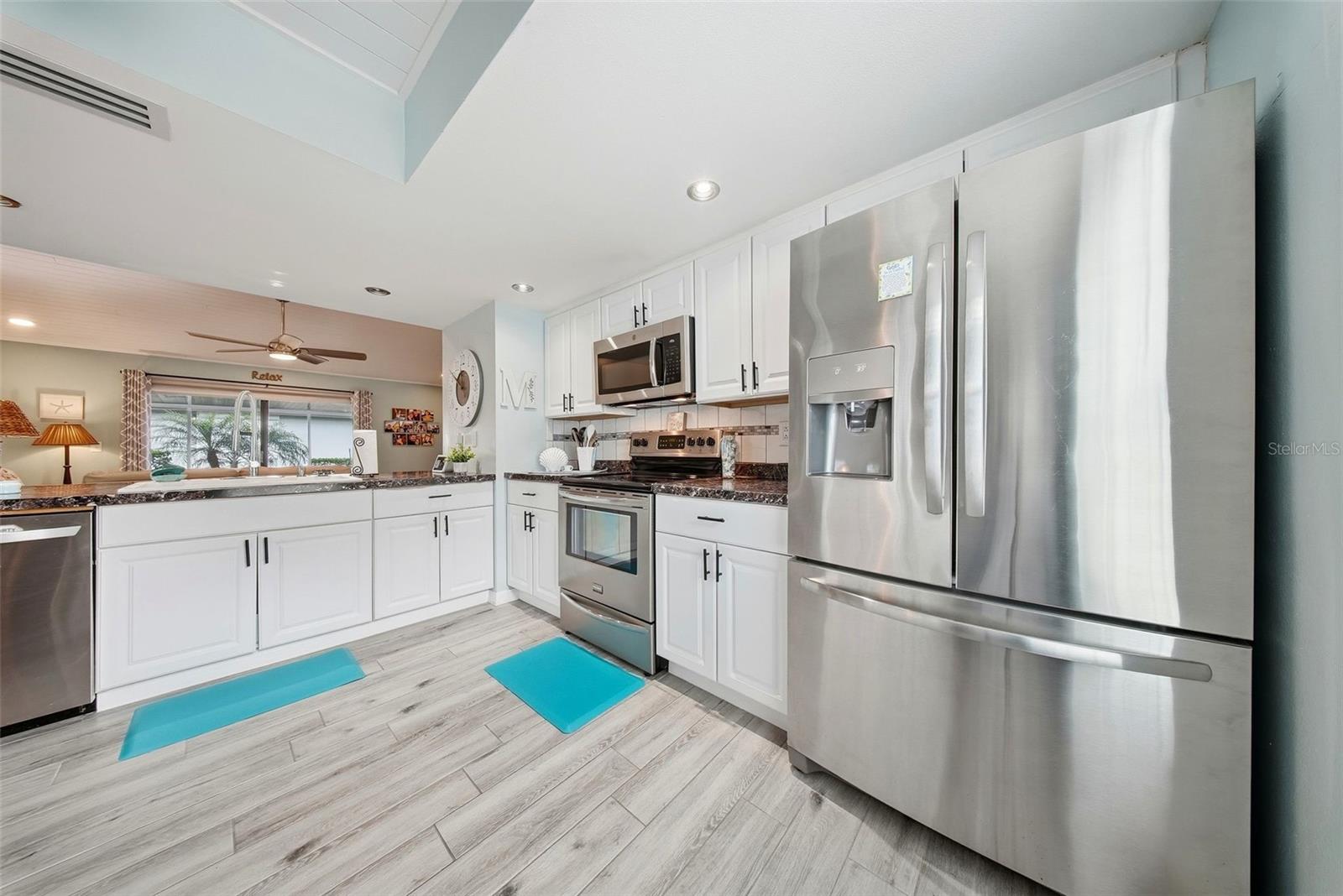 LAKES UNIT II PH I SEC II THE - Residential