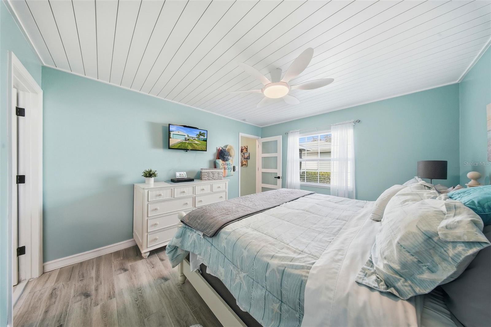 LAKES UNIT II PH I SEC II THE - Residential