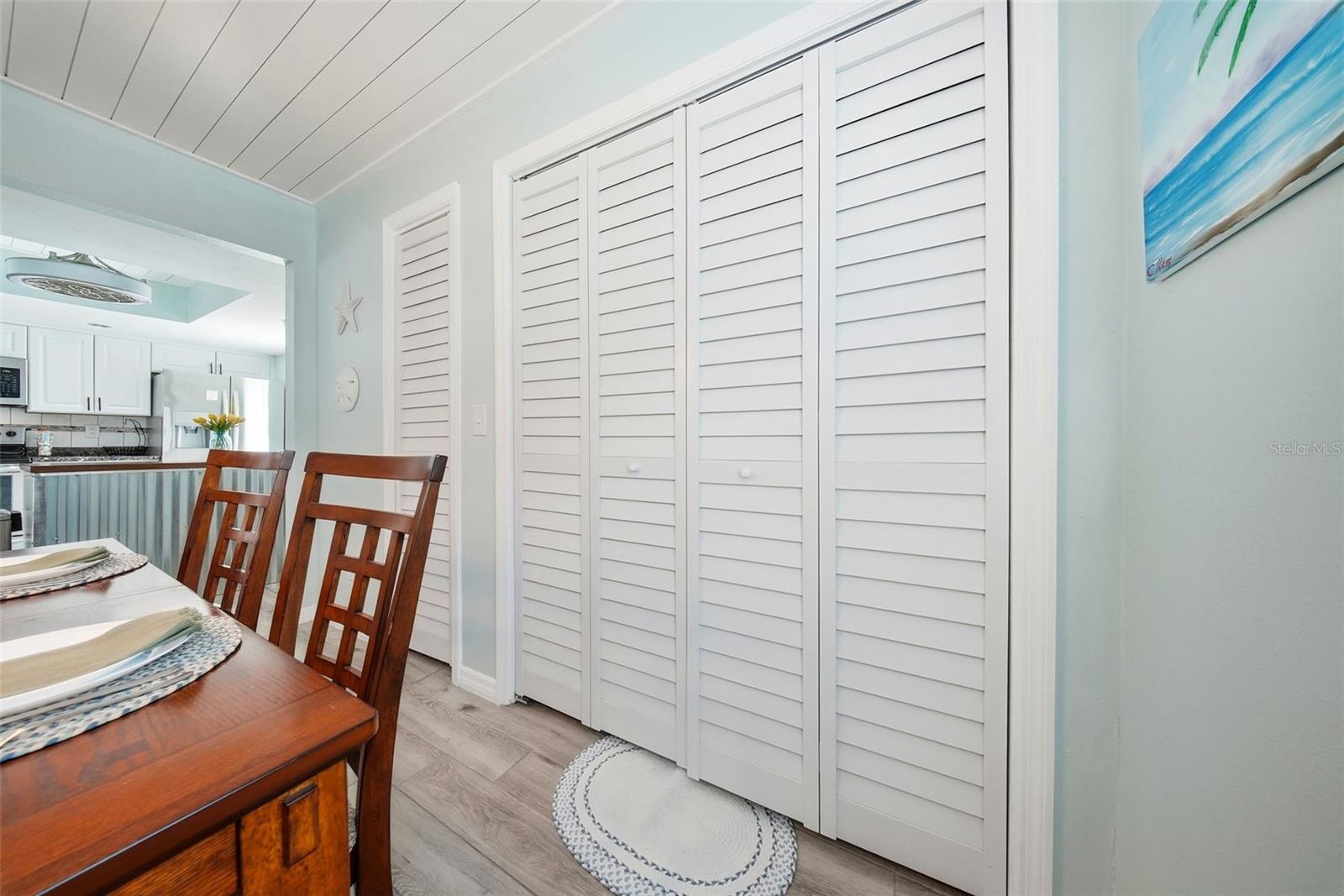 LAKES UNIT II PH I SEC II THE - Residential