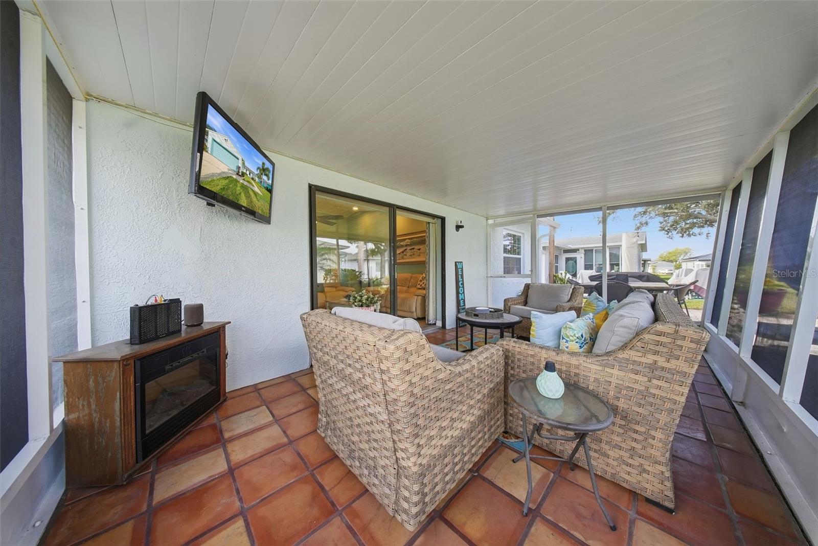 LAKES UNIT II PH I SEC II THE - Residential