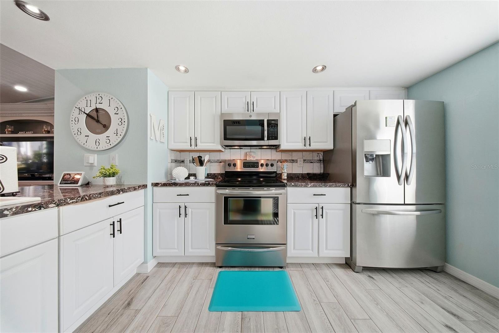 LAKES UNIT II PH I SEC II THE - Residential