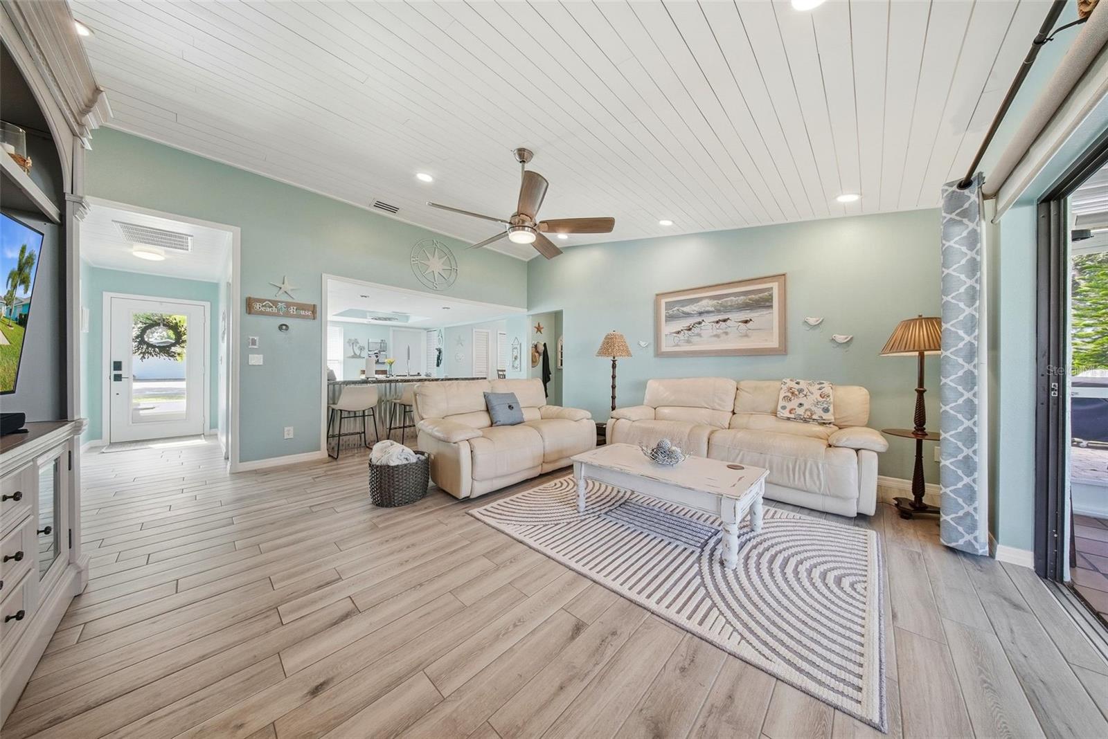 LAKES UNIT II PH I SEC II THE - Residential