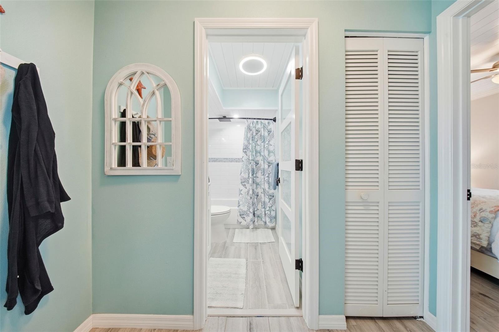 LAKES UNIT II PH I SEC II THE - Residential