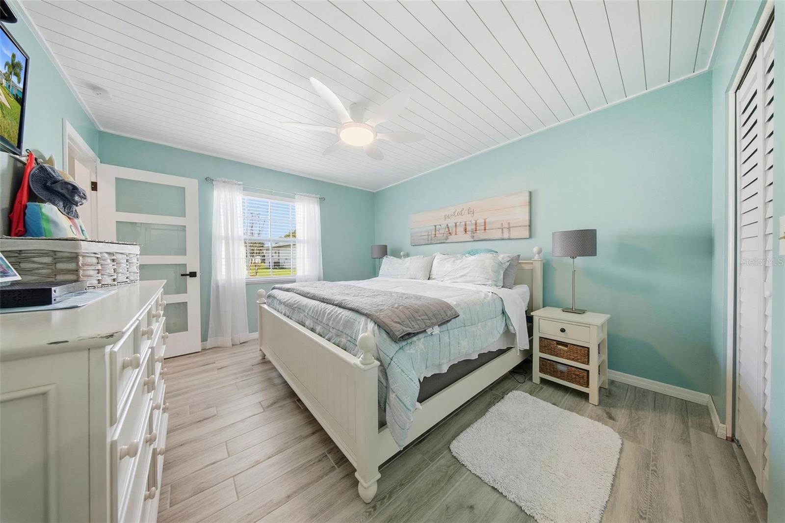 LAKES UNIT II PH I SEC II THE - Residential