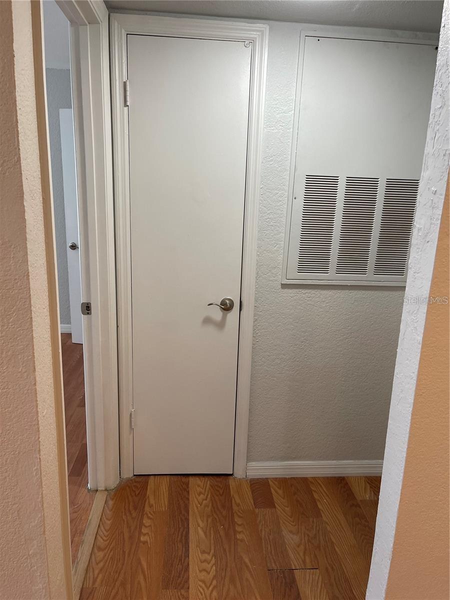 RESIDENCES/MILLENIA - Residential Lease