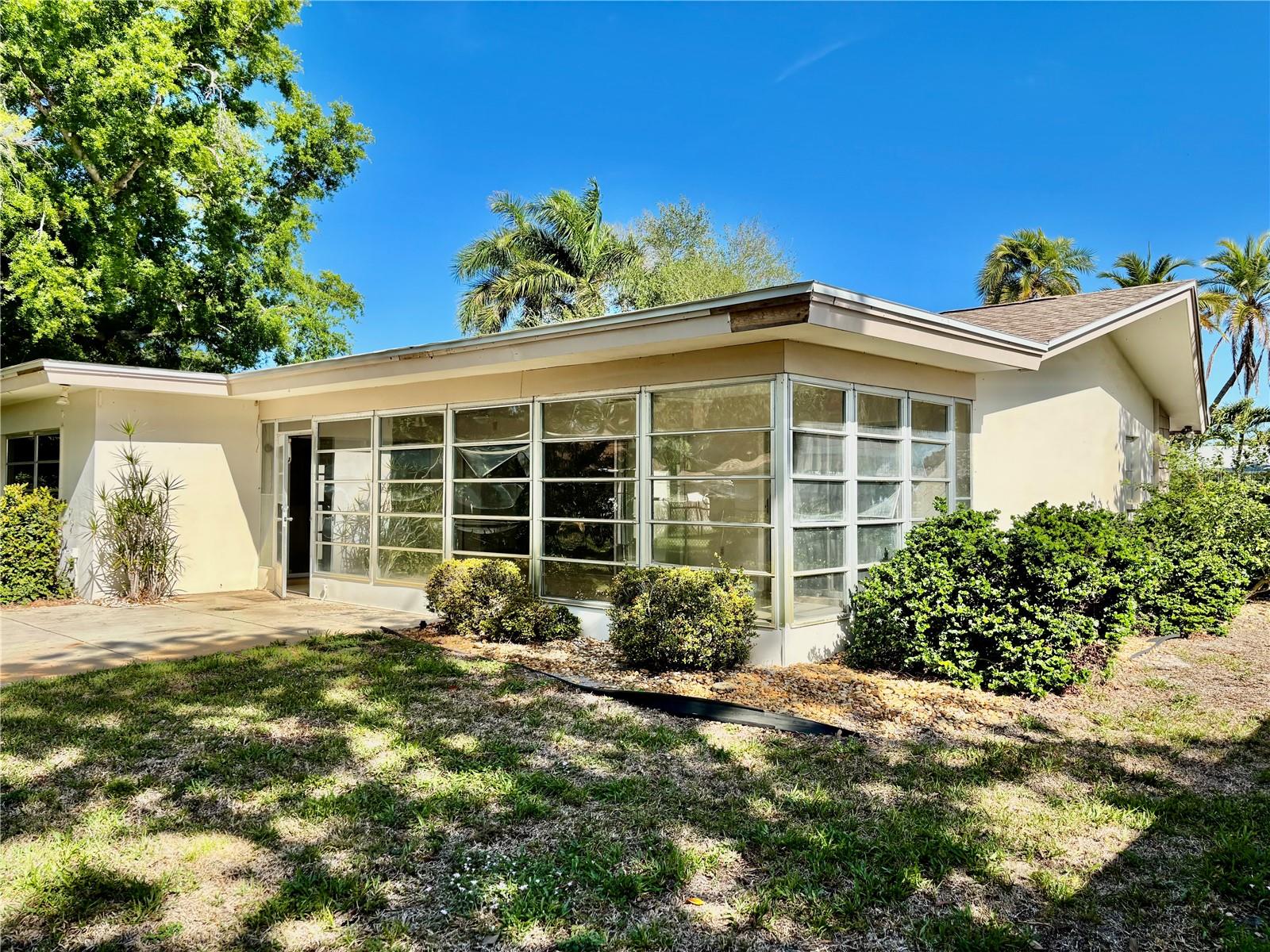 VILLAGE GREEN OF BRADENTON UNIT B - Residential