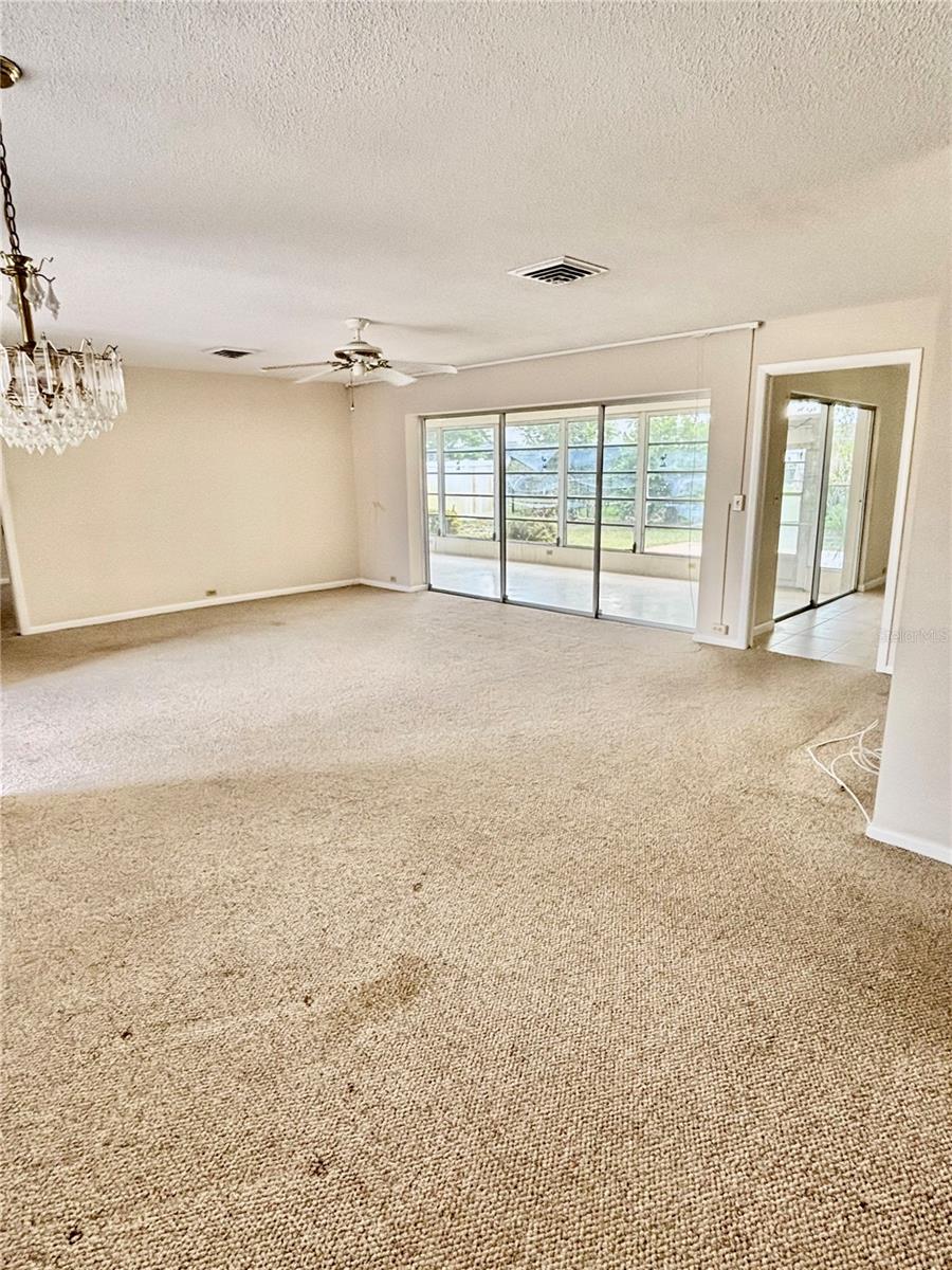 VILLAGE GREEN OF BRADENTON UNIT B - Residential