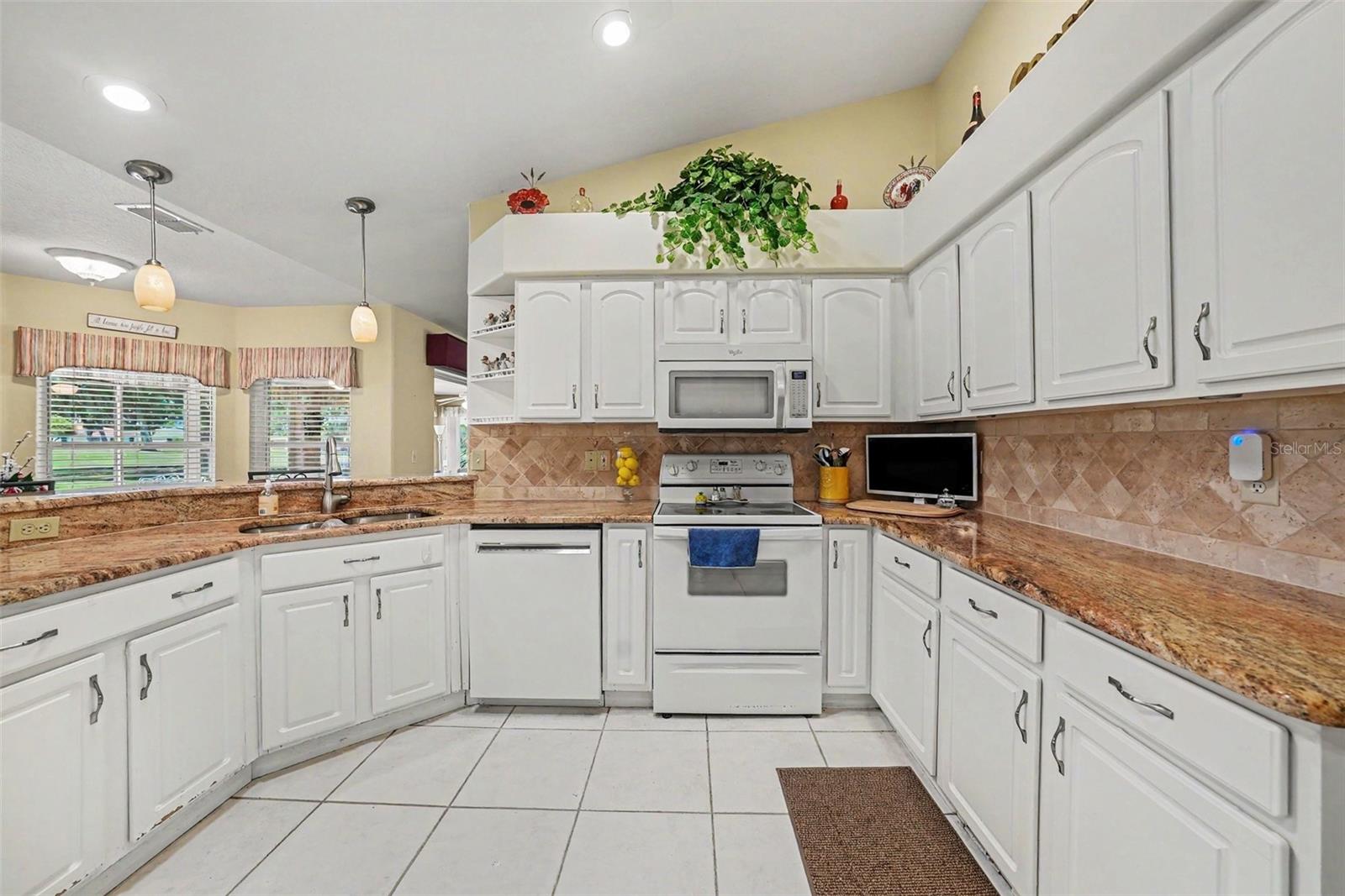 TAMPA BAY GOLF TENNIS CLUB PH 02B - Residential