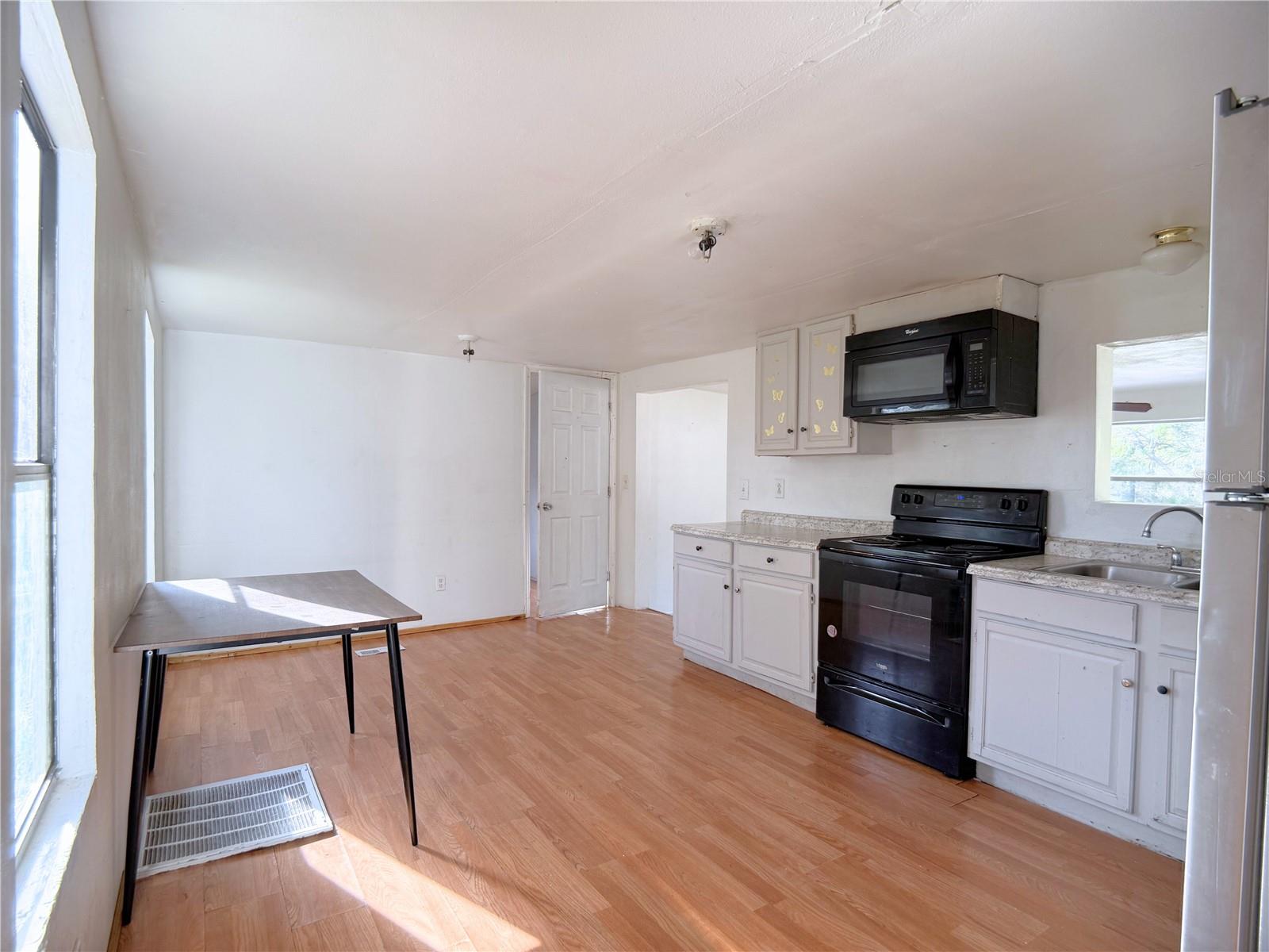 HALFMOON MINI-FARMS - Residential