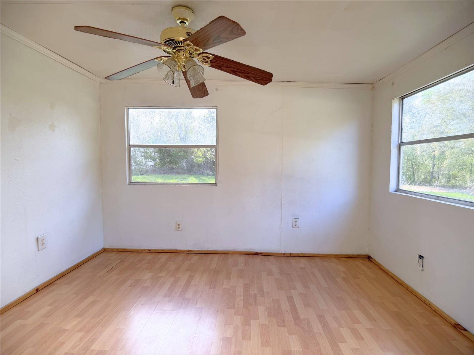 HALFMOON MINI-FARMS - Residential