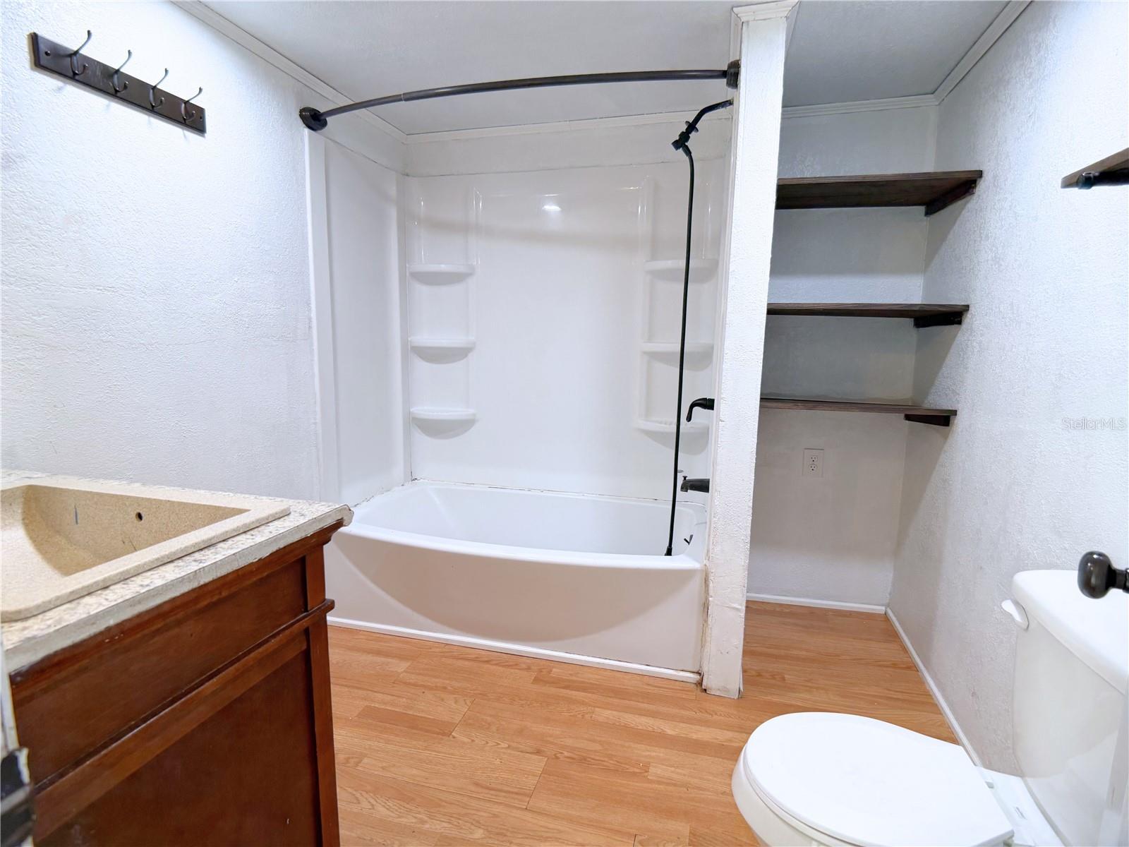 HALFMOON MINI-FARMS - Residential