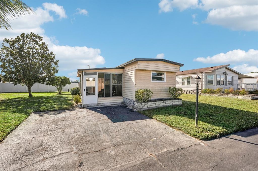 Photo of 5316 53rd Avenue E #F43, Bradenton, FL 34203 (MLS # S5136622)