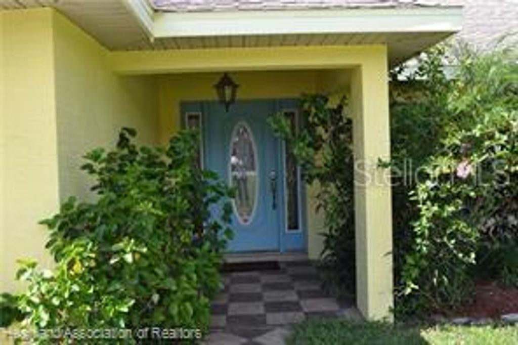 Photo of 1010 Rebel Avenue, Lake Placid, FL 33852 (MLS # L4957556)