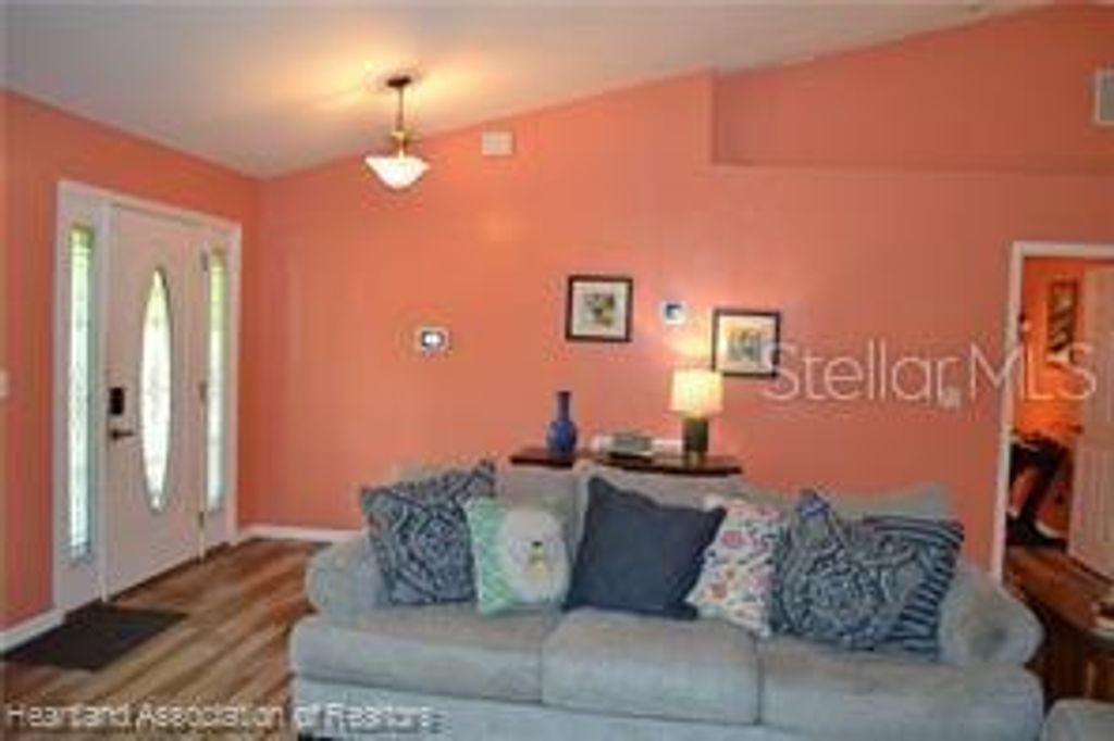 Photo of 1010 Rebel Avenue, Lake Placid, FL 33852 (MLS # L4957556)