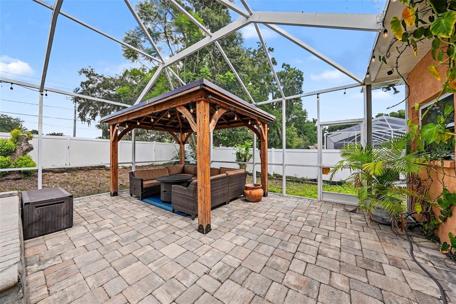 VALRICO FOREST - Residential