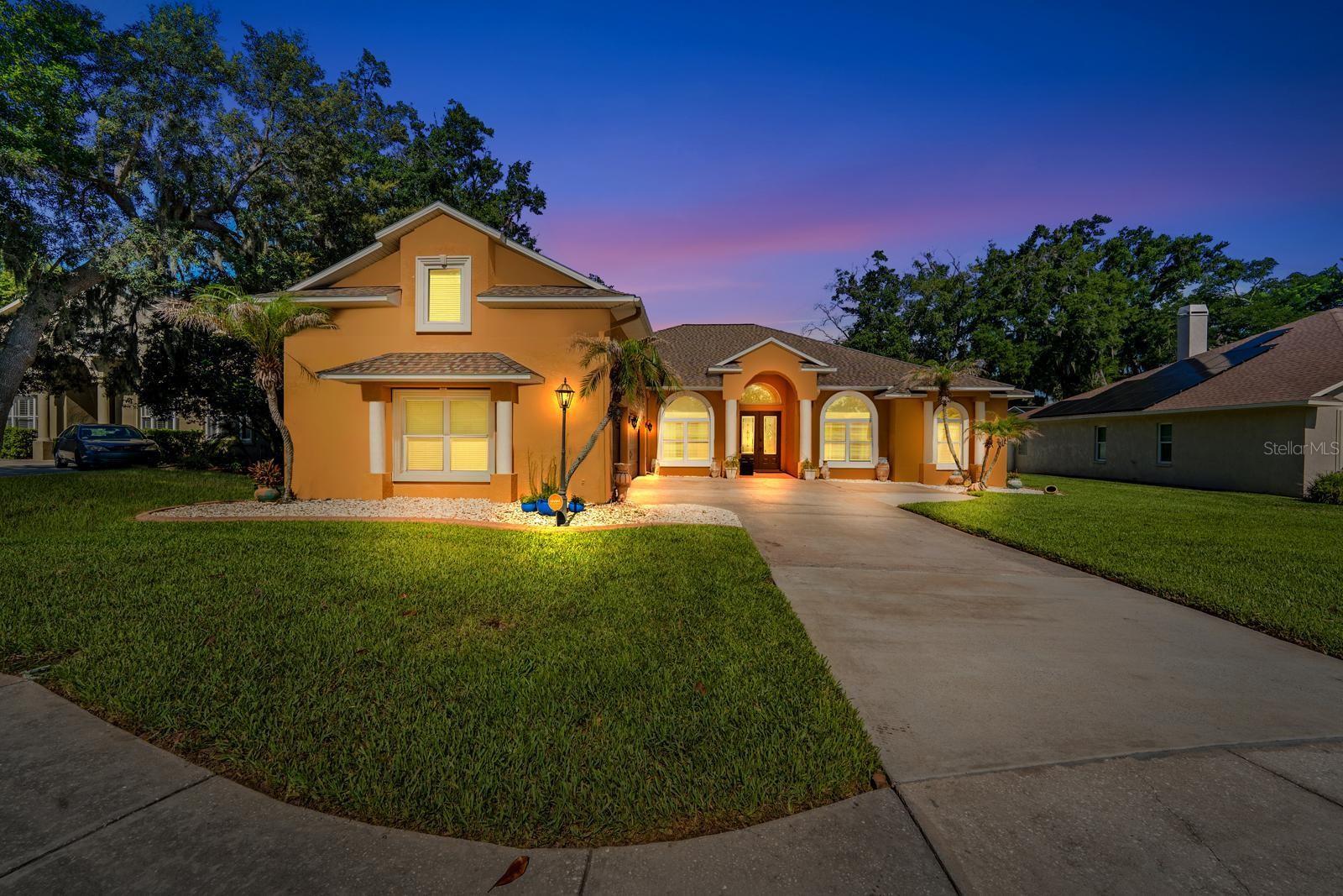 2305 VALRICO FOREST DRIVE