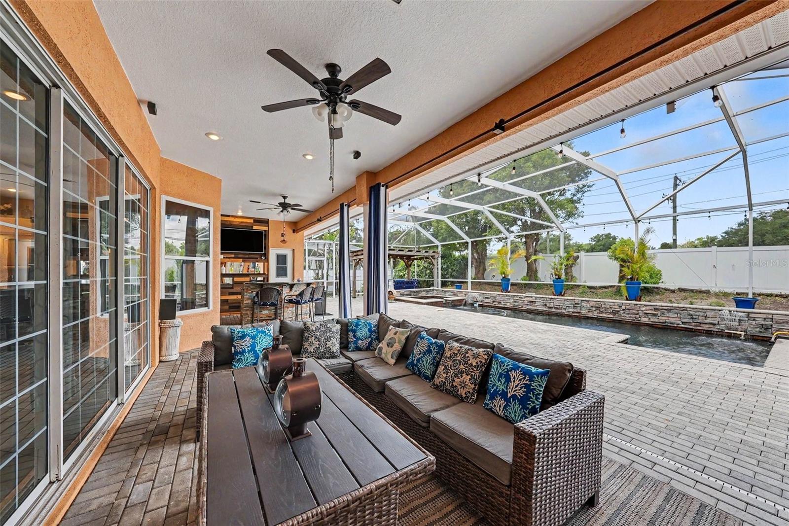 VALRICO FOREST - Residential